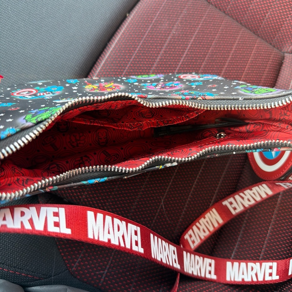 Loungefly Marvel Black and Red Superhero Bag - Picture 4 of 6